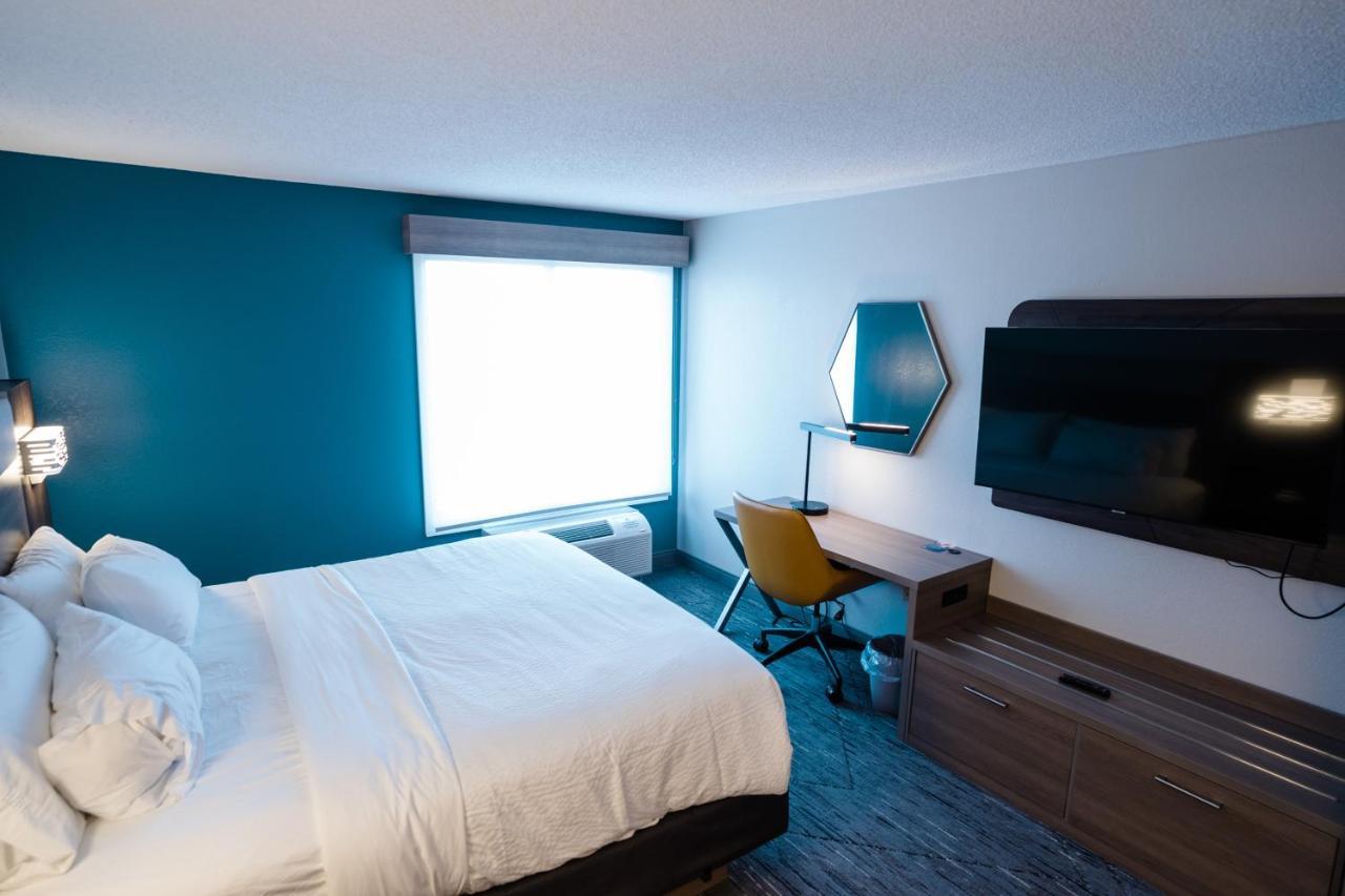 Express & Knoxville-north-i-75 Exit 112 By Ihg Hotel